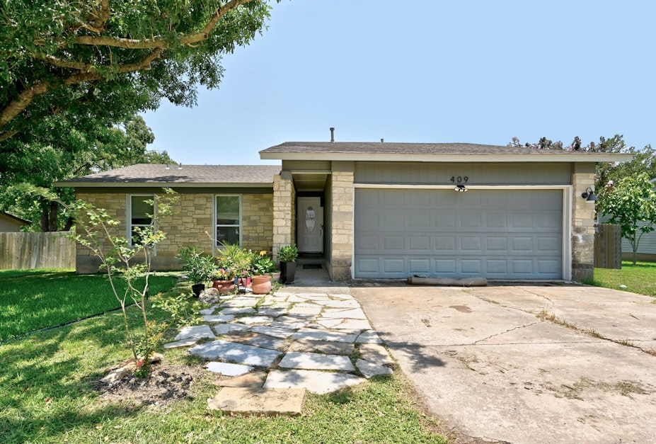 409 Bonita Vista Drive, Buda, TX 78610, Presented by Justin Gonzalez